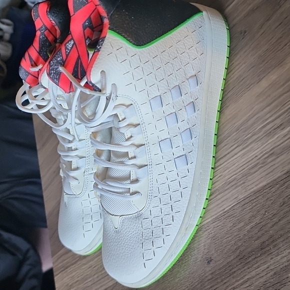 Jordan Illusion Premium White Green Pulse - Picture 3 of 9